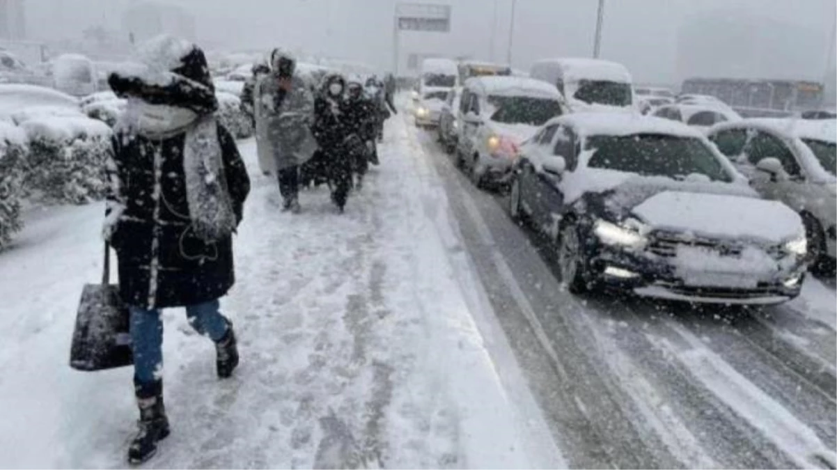 Megakent\'te kar alarmı: Kar yağışı gece etkisini artırdı, önlemler peş peşe geldi