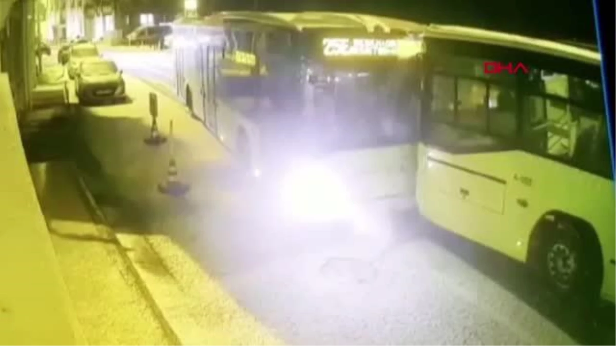 Sarıyer\'de İETT otobüsleri kafa kafaya çarpıştı: 4 yaralı