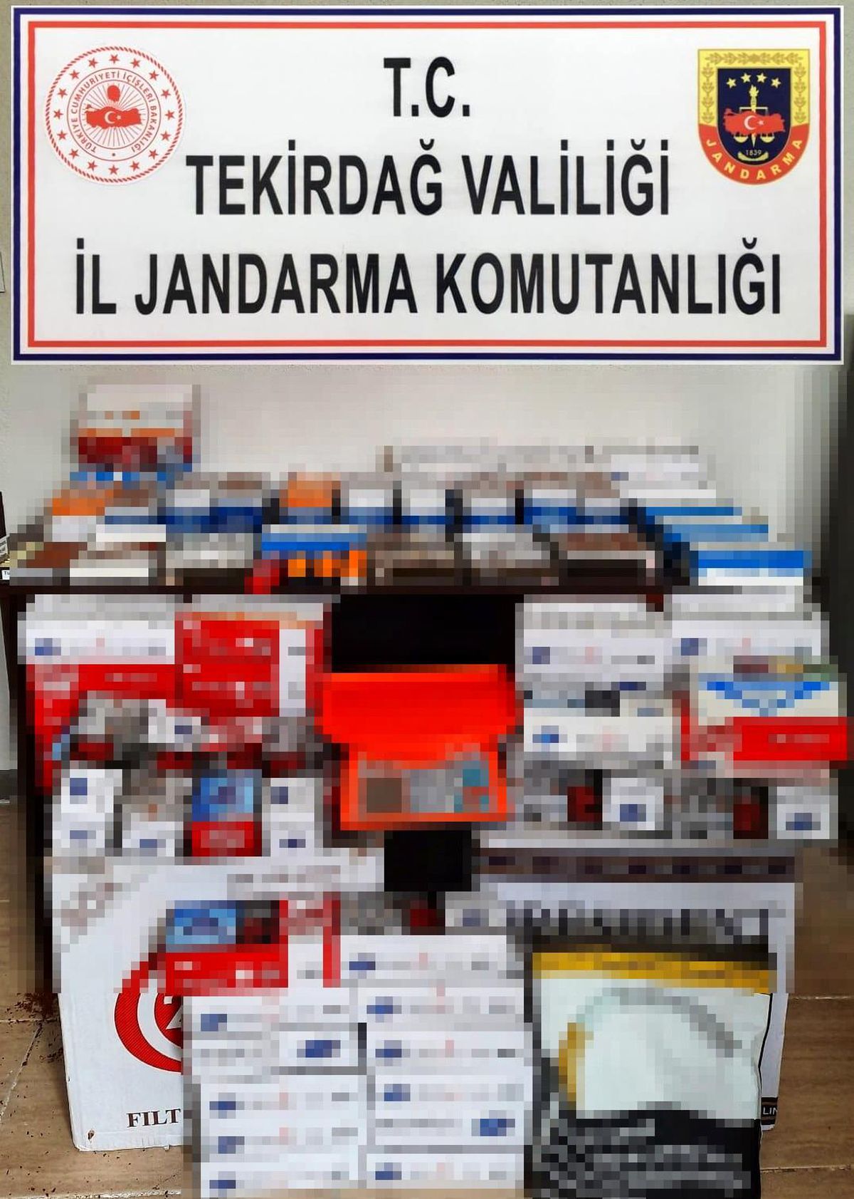 Jandarma kaçak sigara avında