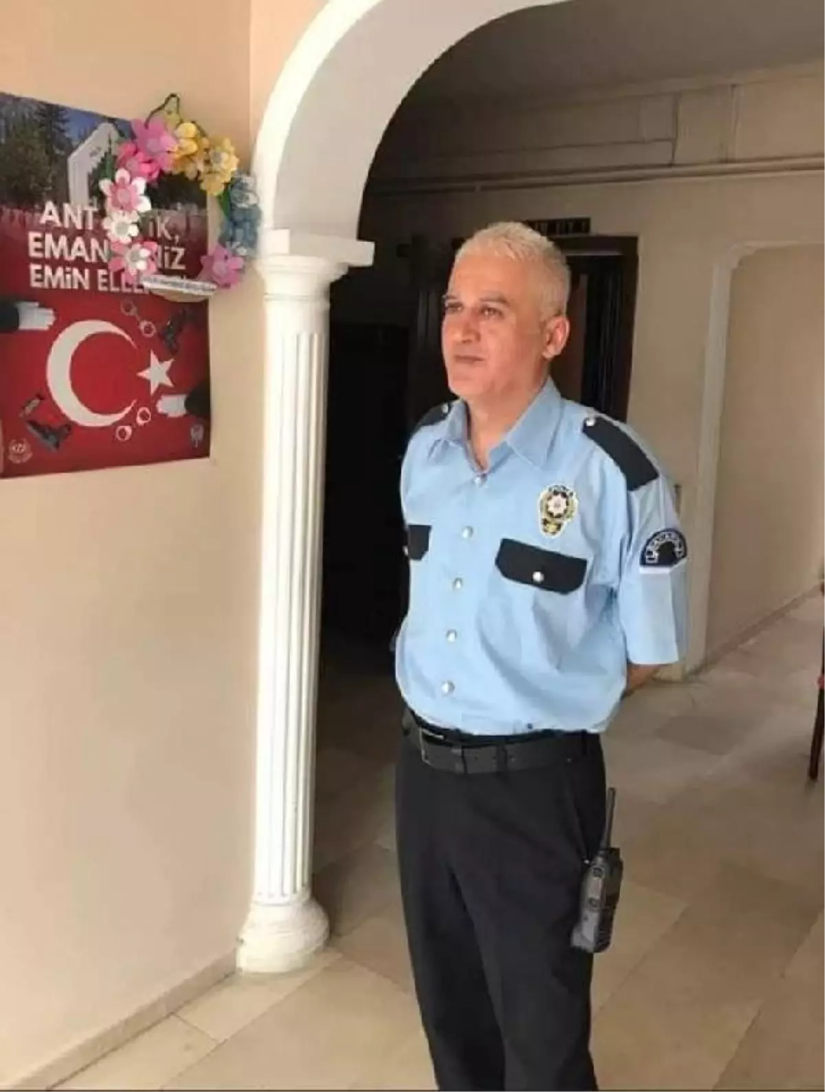 Kalp krizi geçiren polis memuru yaşamını yitirdi