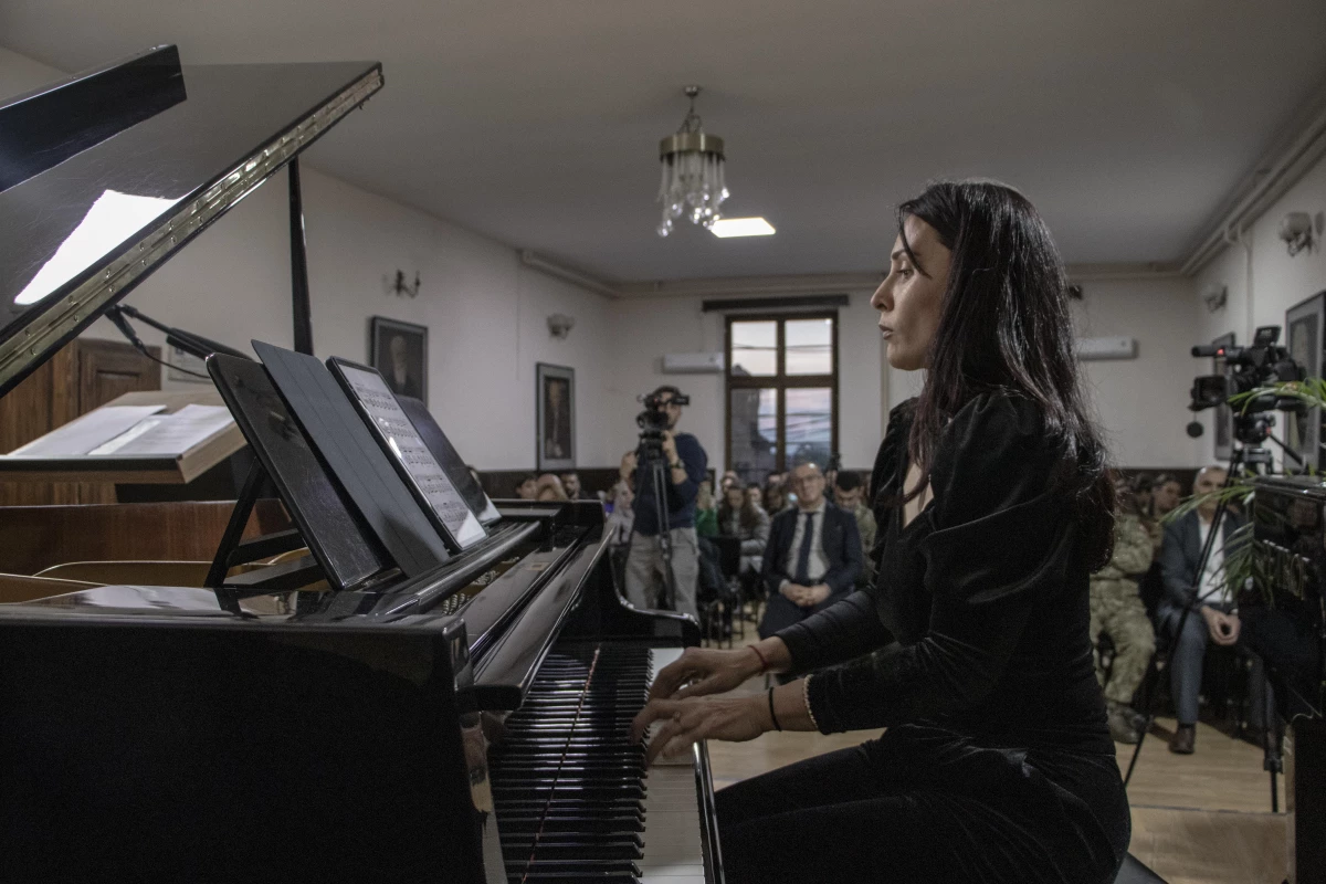 Kosova\'da "Sultan II. Abdülhamid Han\'ın kayıp piyanosu" konseri düzenlendi