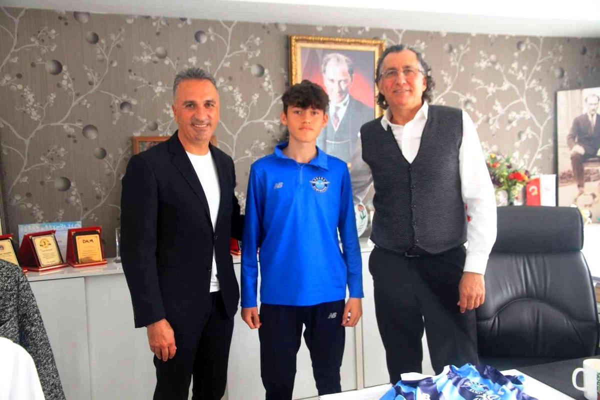 Kürşat Adana Demirspor\'da