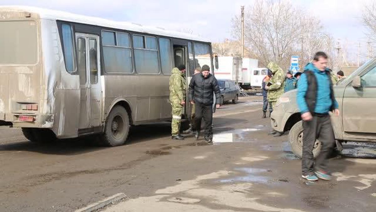 Mariupol ve banliyö köylerinden 10'dan fazla kişi tahliye edildi