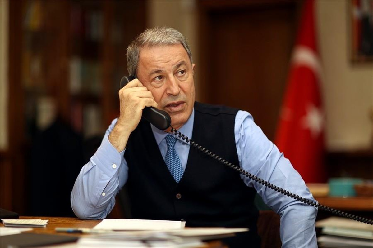Bakan Akar, Ukraynalı mevkidaşı Reznikov ile görüştü