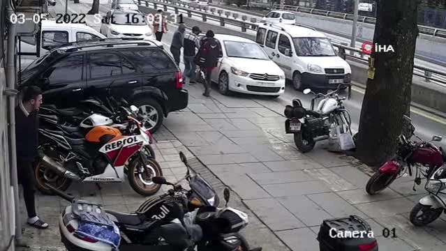 Motosiklet tamircisi iş yerinde saldırıya uğradı! O anlar saniye saniye kamerada