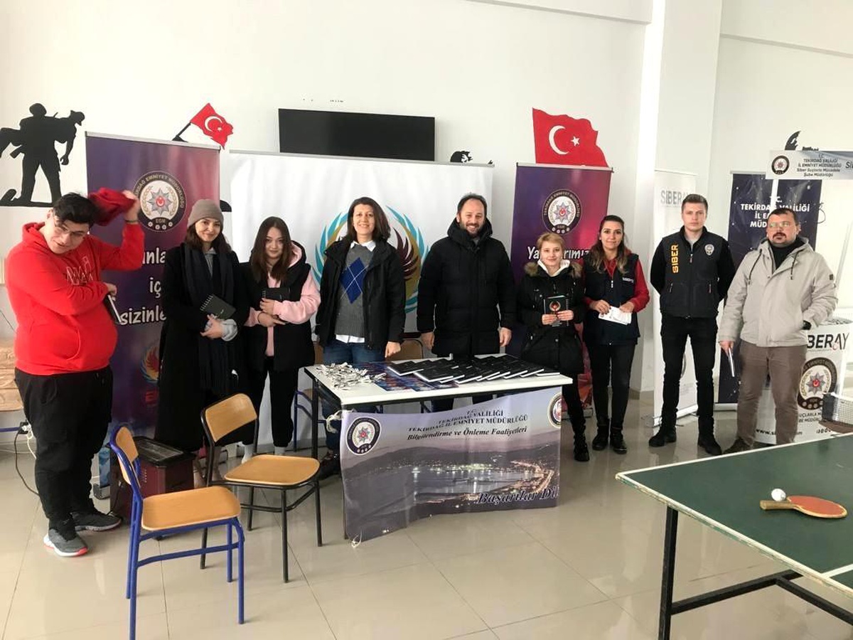 Öğrencilere, terör örgütlerinin eleman temin yöntemi anlatıldı
