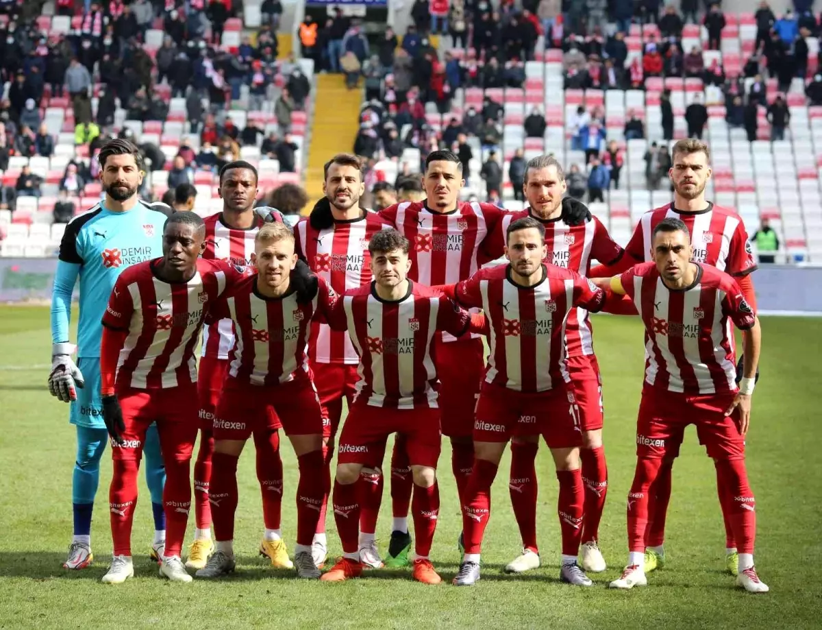 Sivasspor\'un Adana kafilesi belli oldu