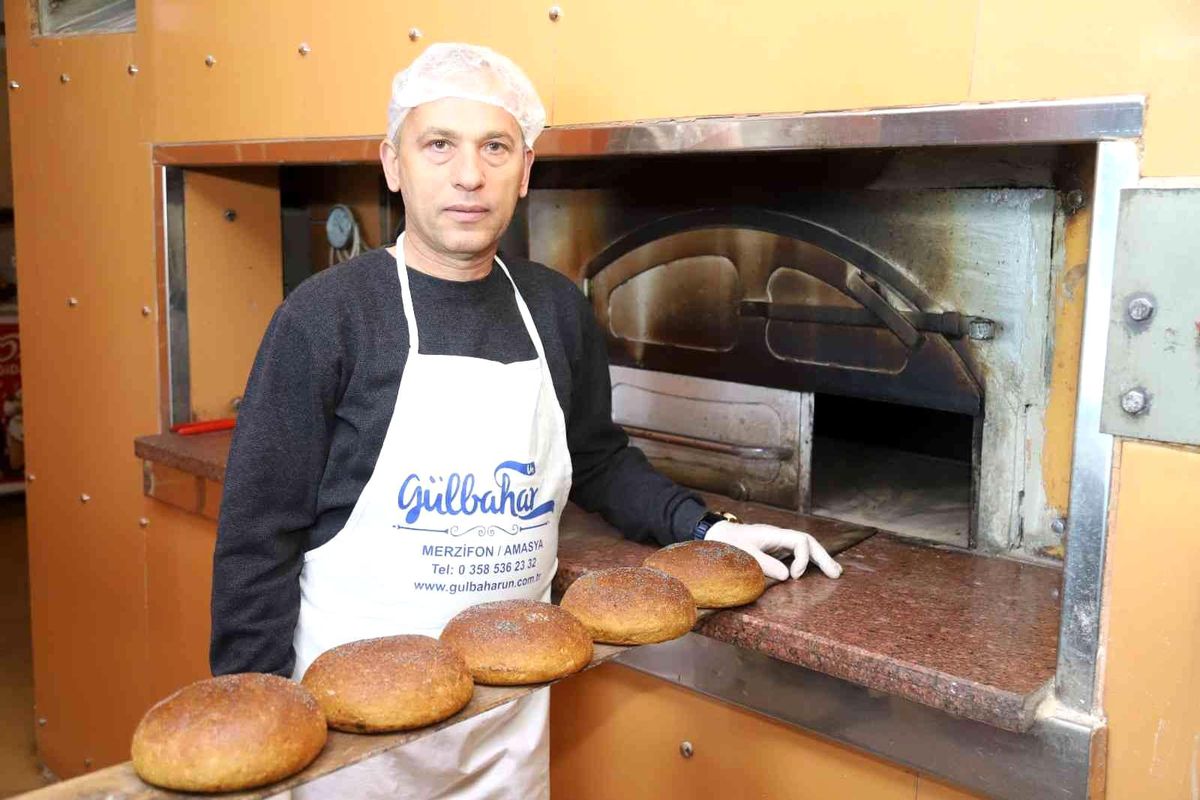 Siyez ekmeği fırınlarda