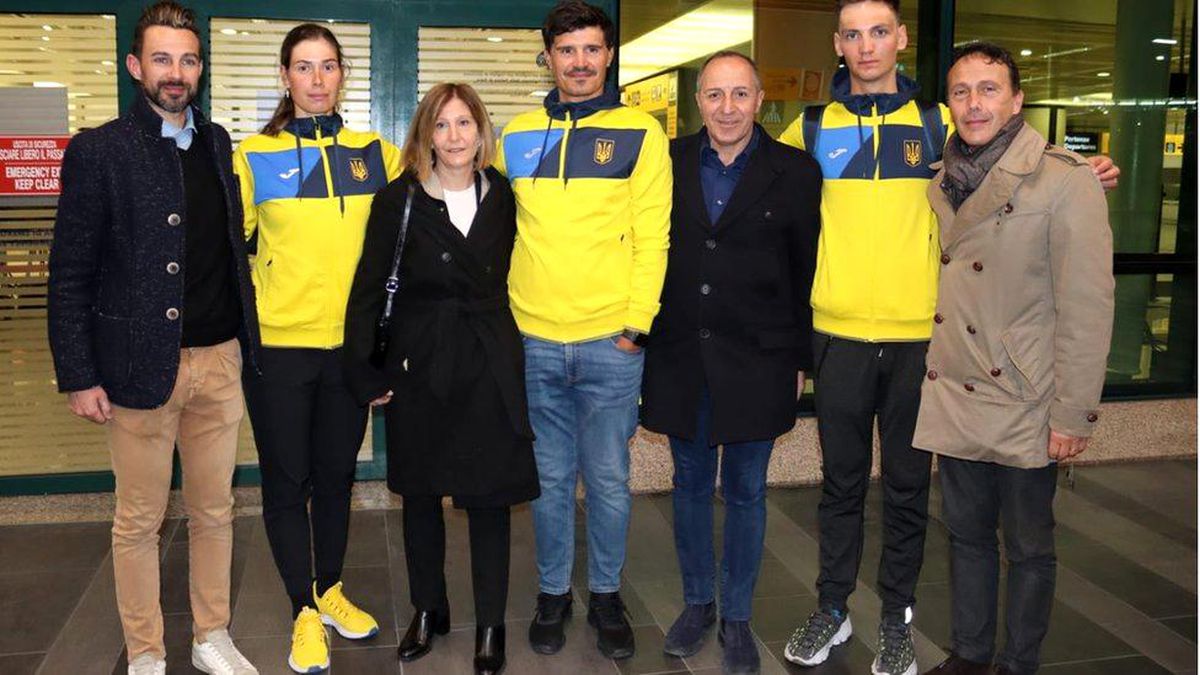 Türkiye\'de mahsur kalan Ukraynalı bisikletçiler İtalya\'ya getirildi