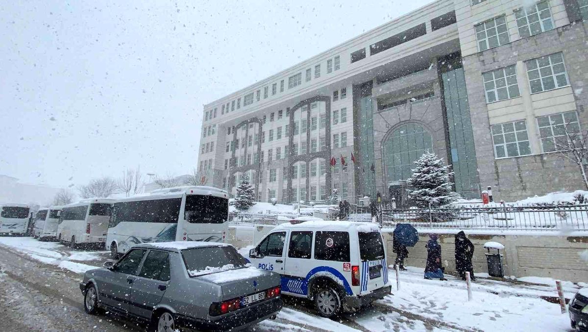 Usulsüz engelli raporu sağlayan 51 şüpheli tutuklandı
