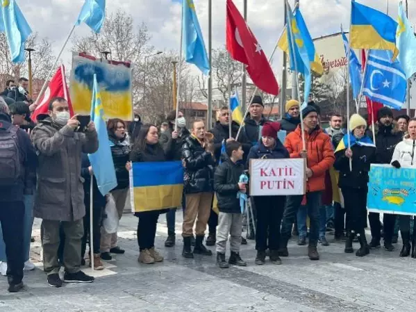 Ankara'da yaşayan Ukraynalılardan 'Rusya' protestosu