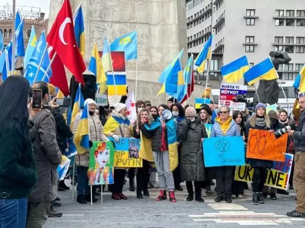 Ankara'da yaşayan Ukraynalılardan 'Rusya' protestosu