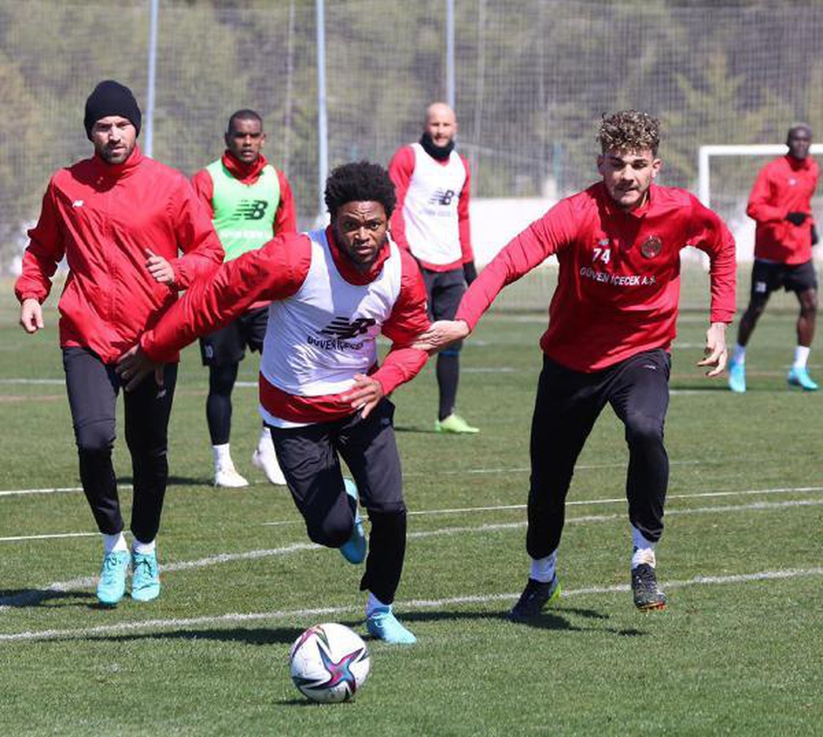 Antalyaspor, İstanbul\'a gidemeyince TFF\'den maçın ertelenmesini talep etti