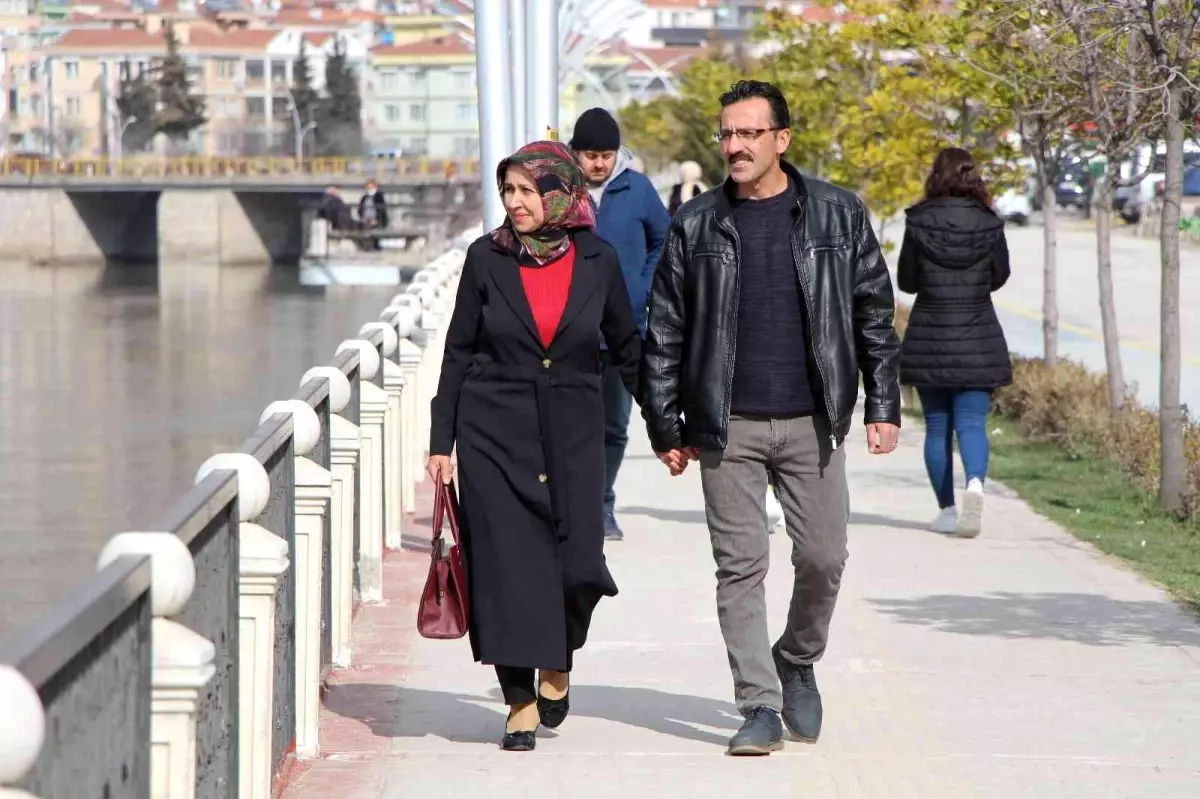 Aynalara küsmüştü, 47 kilo verince gören tanıyamadı: 'Huriye abla sen misin?'