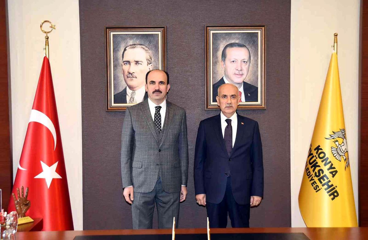 Bakan Kirişci, Konya Büyükşehir Belediye Başkanı Altay'ı ziyaret etti