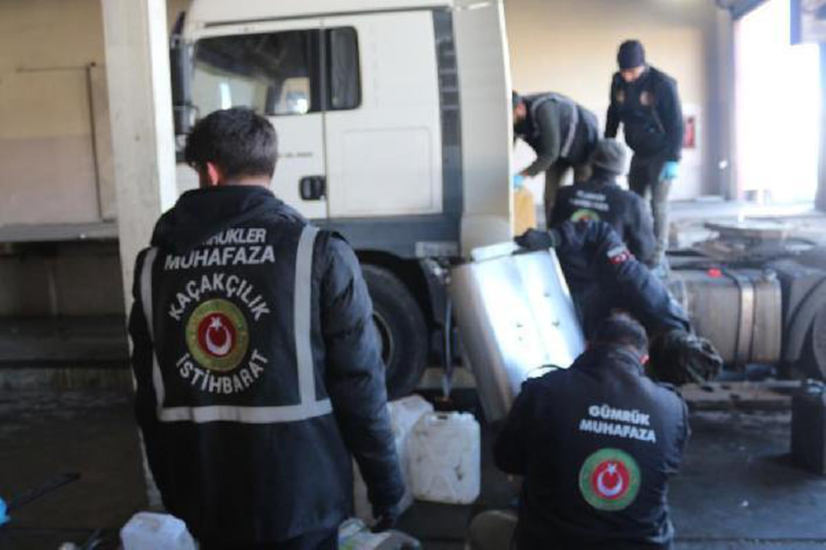 Bakan Muş: Ülkemize giriş yapan TIR\'da 1 ton metamfetamin ele geçirildi