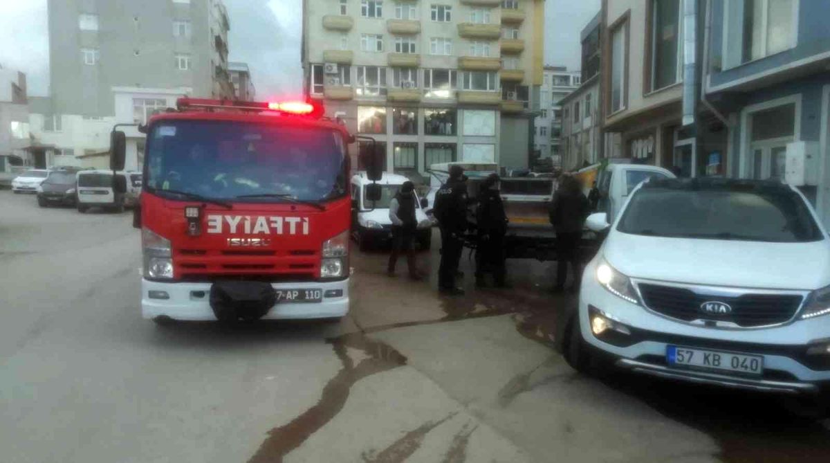 Belediye çöp aracında yangın paniği