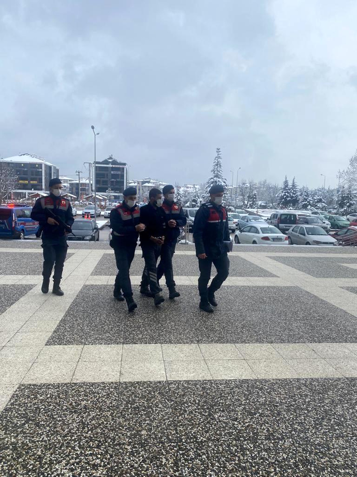 Bolu\'da 30 yıl hapis cezası bulunan firari şahıs yakalandı