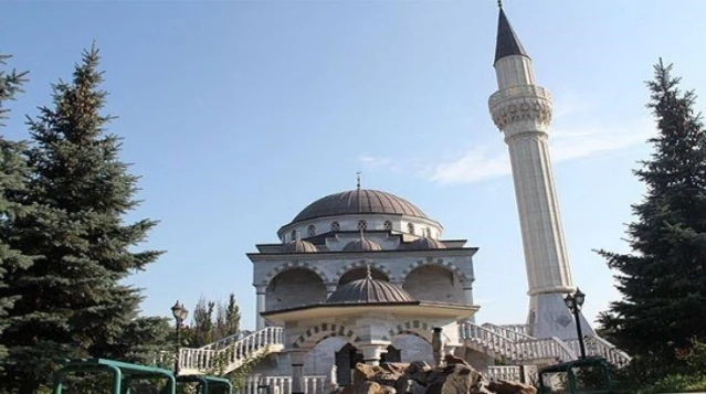 Burası bombalanan Mariupol! Bu caminin bodrumunda 34'ü çocuk 86 Türk günlerdir mahsur! Çıkamıyorlar