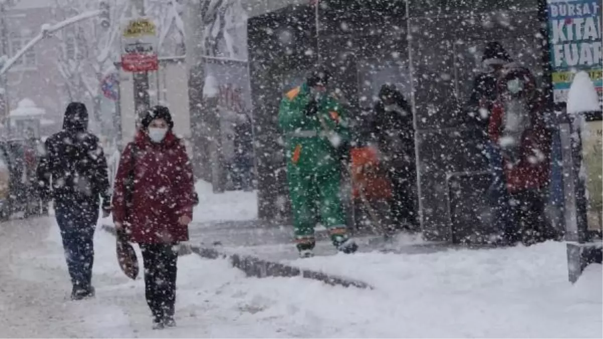 Bursa'da yoğun kar yağışı