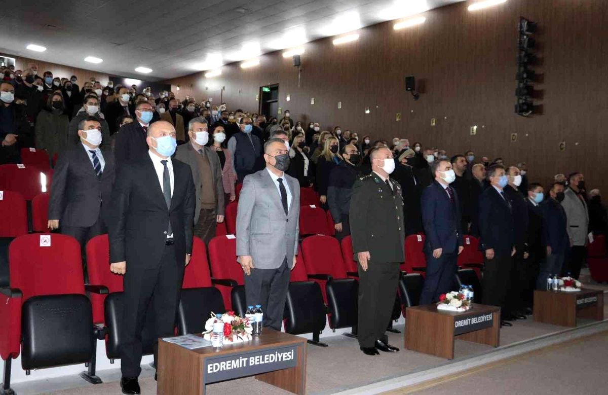 Edremit\'te ünlü şair unutulmadı