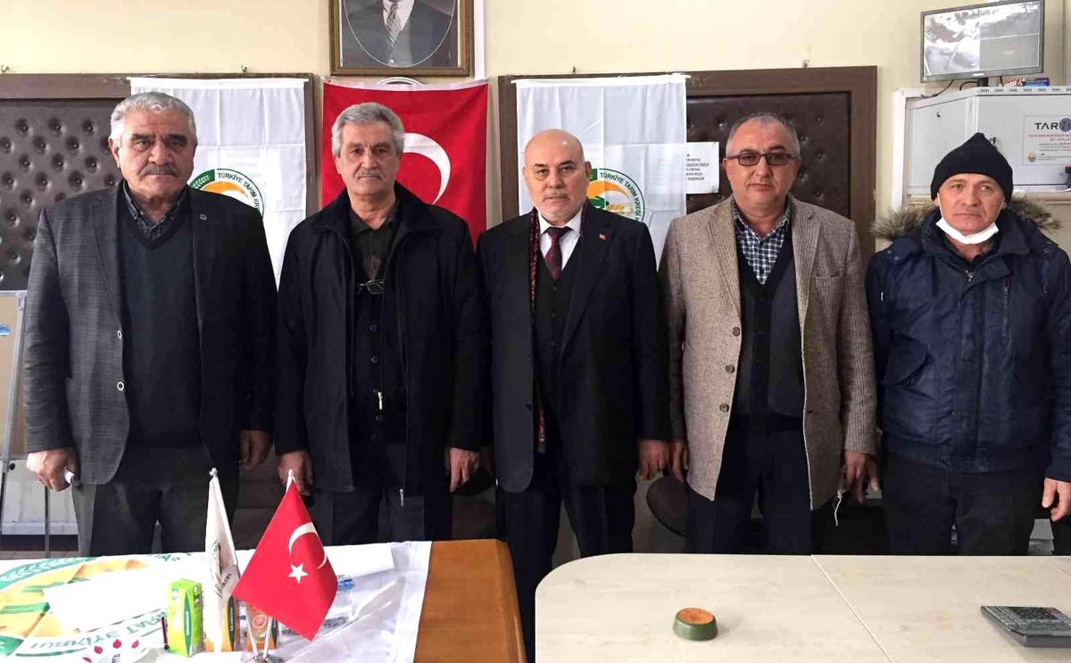 Kulu\'da Tarım Kredi Kooperatifi\'nde Orhan güven tazeledi