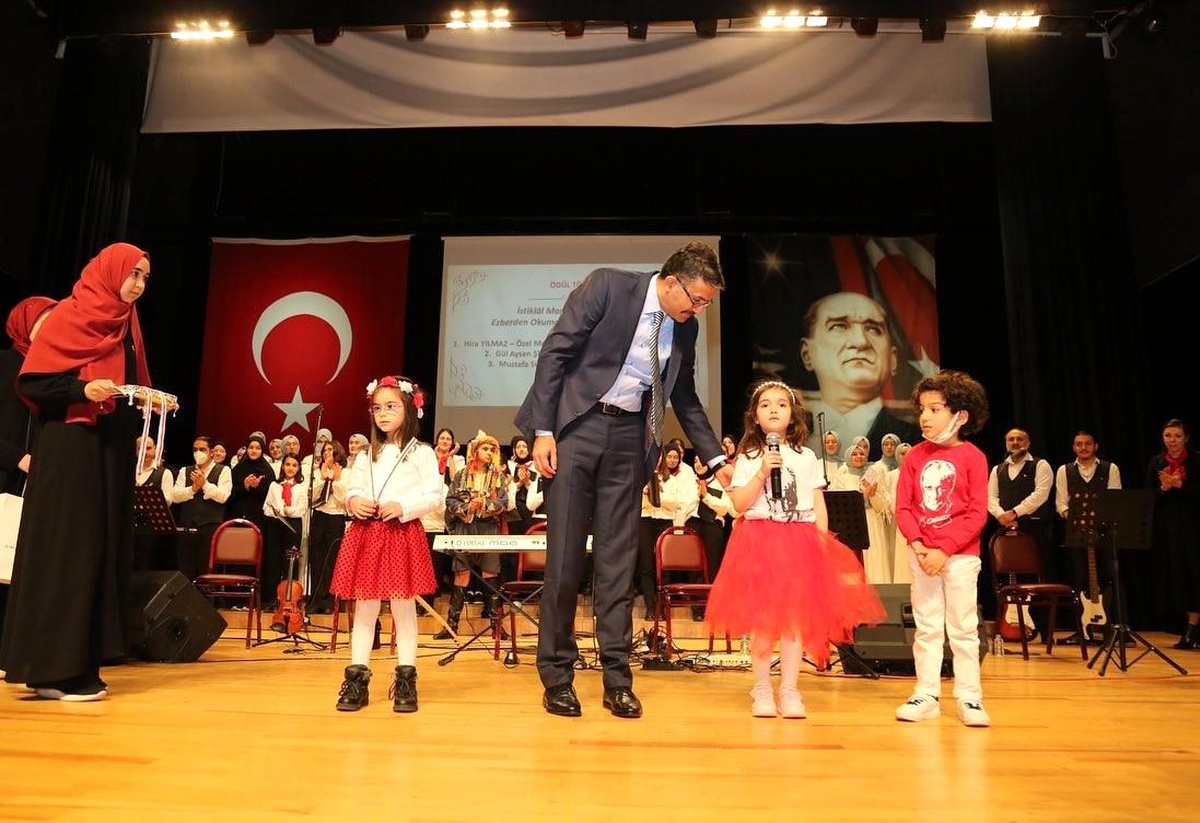 Kütahya\'da \'İstiklal Marşı\'nın Kabulü ve Mehmet Akif Ersoy\'u anma programı