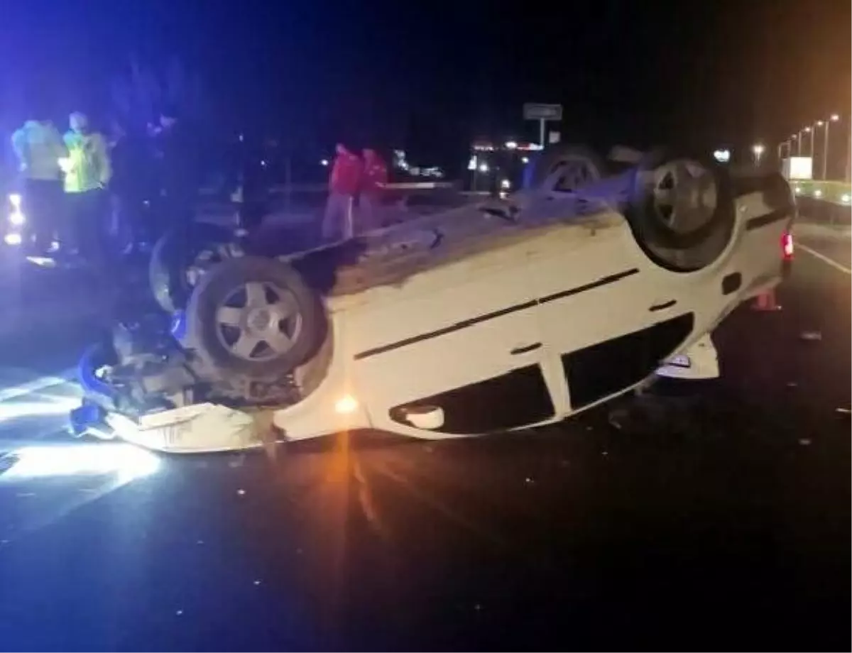 Otomobil, refüje çarpıp takla attı: 1 ölü, 3 yaralı