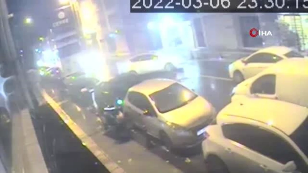 Polis ile korsan taksici arasında nefes kesen kovalamaca kamerada
