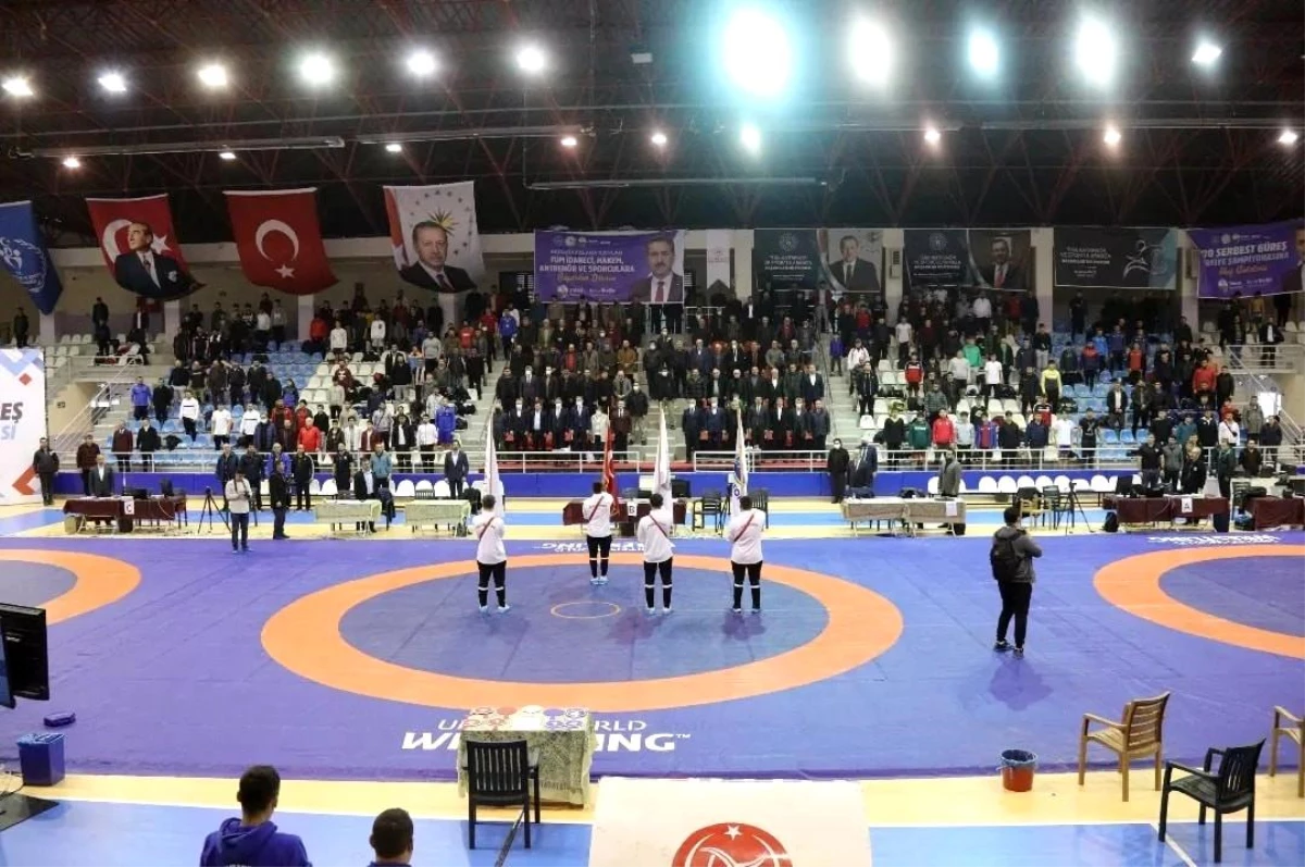 Serbest Güreş Türkiye Şampiyonası, Tokat\'ta başladı
