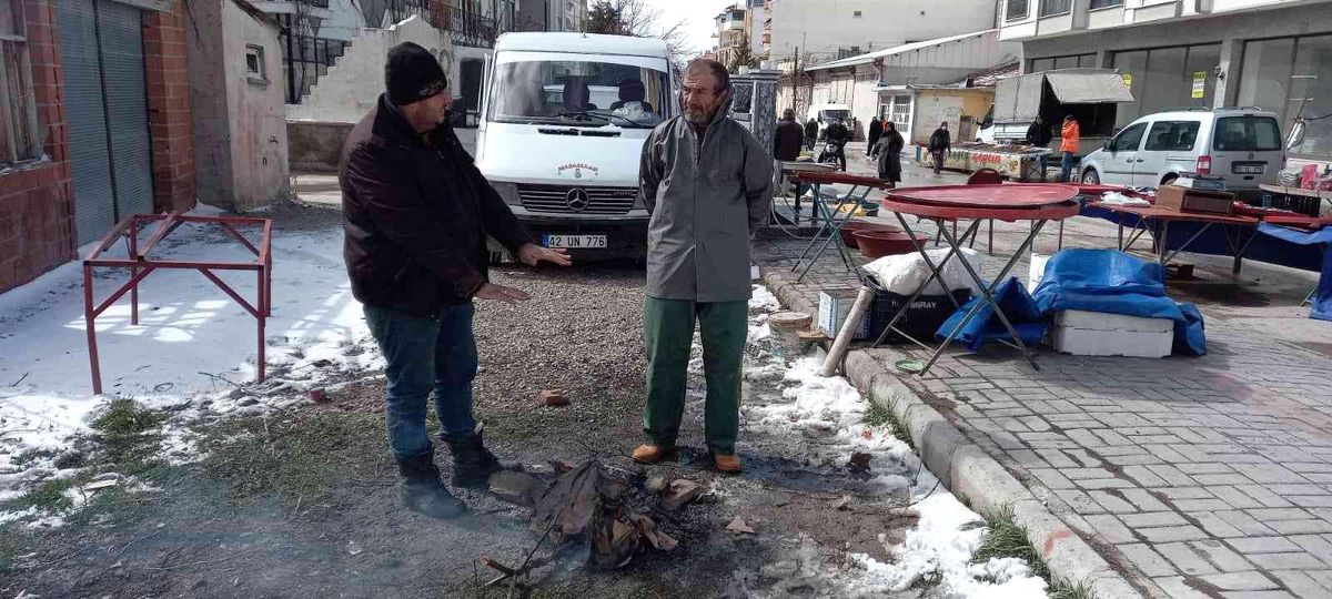 Sıcaklık eksi 12 derecelere kadar düşünce esnaf tezgah açamadı