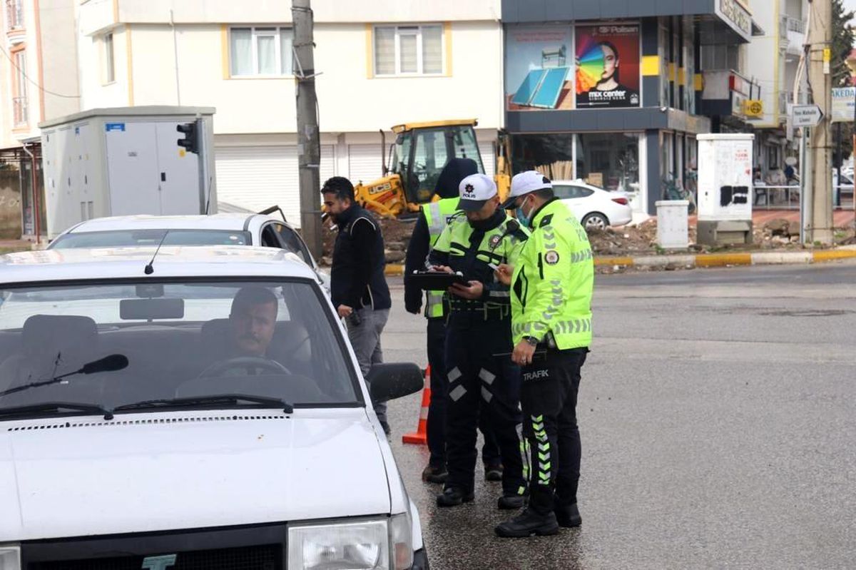 Trafik denetimleri sürüyor