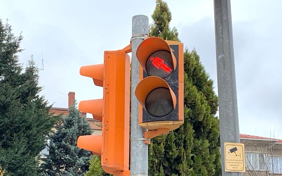 Trafik lambalarında gülümseten hata