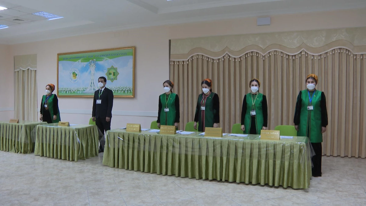 Türkmenistan, devlet başkanı seçimi için sandık başında