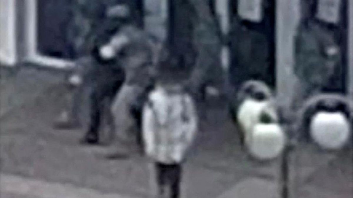 Ukrayna savaşı: Rusya\'nın Melitopol belediye başkanını \'kaçırması\' kentte protesto edildi