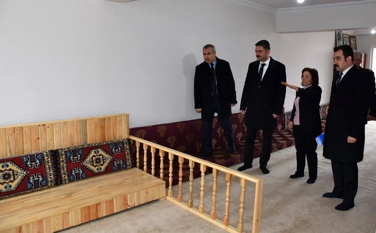 Kırıkkale Valisi Tekbıyıkoğlu, cemevlerini ziyaret etti