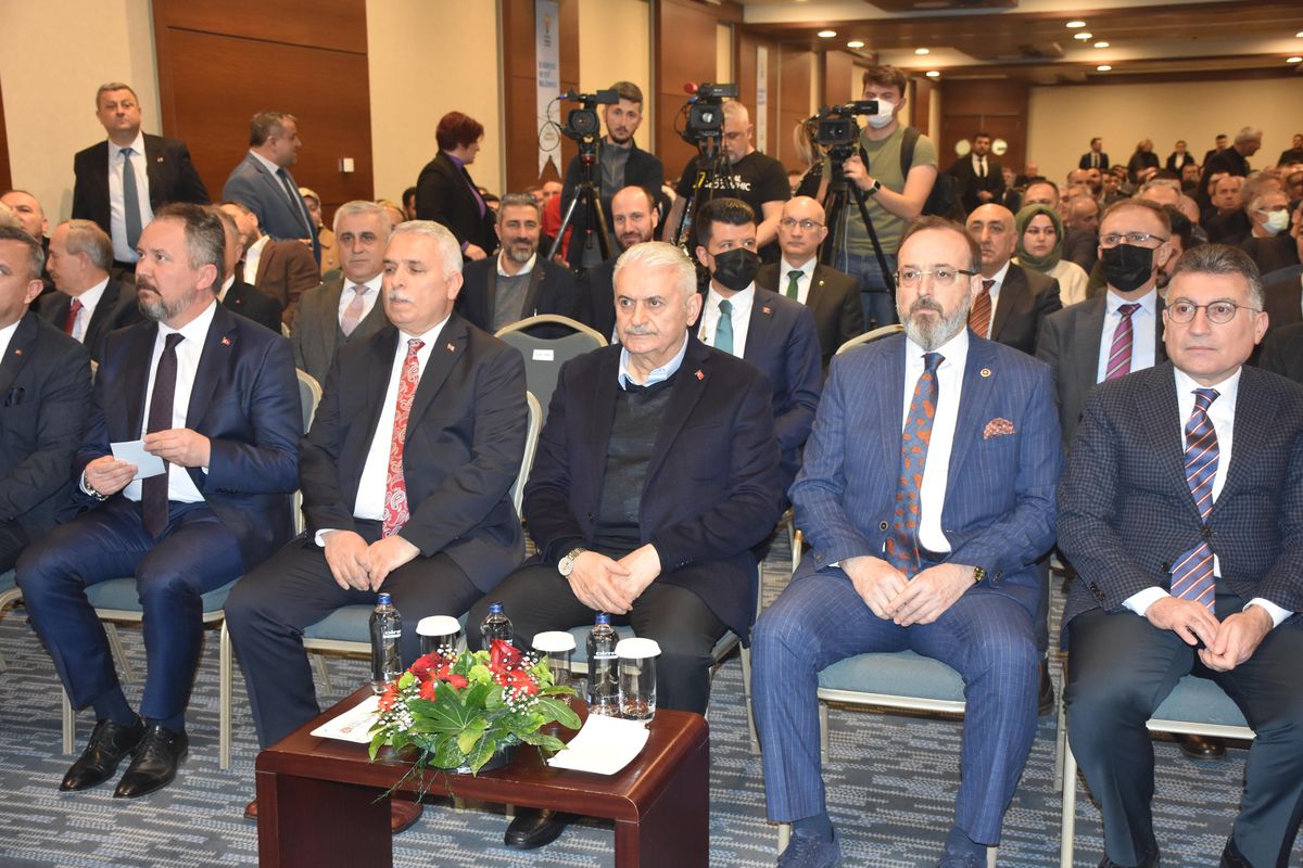 AK Parti Genel Başkanvekili Yıldırım 'İş Dünyası ve STK Buluşması'nda konuştu