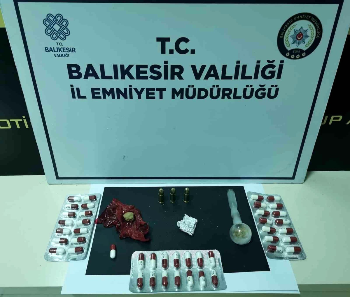 Balıkesir\'de polisten 52 şahsa gözaltı