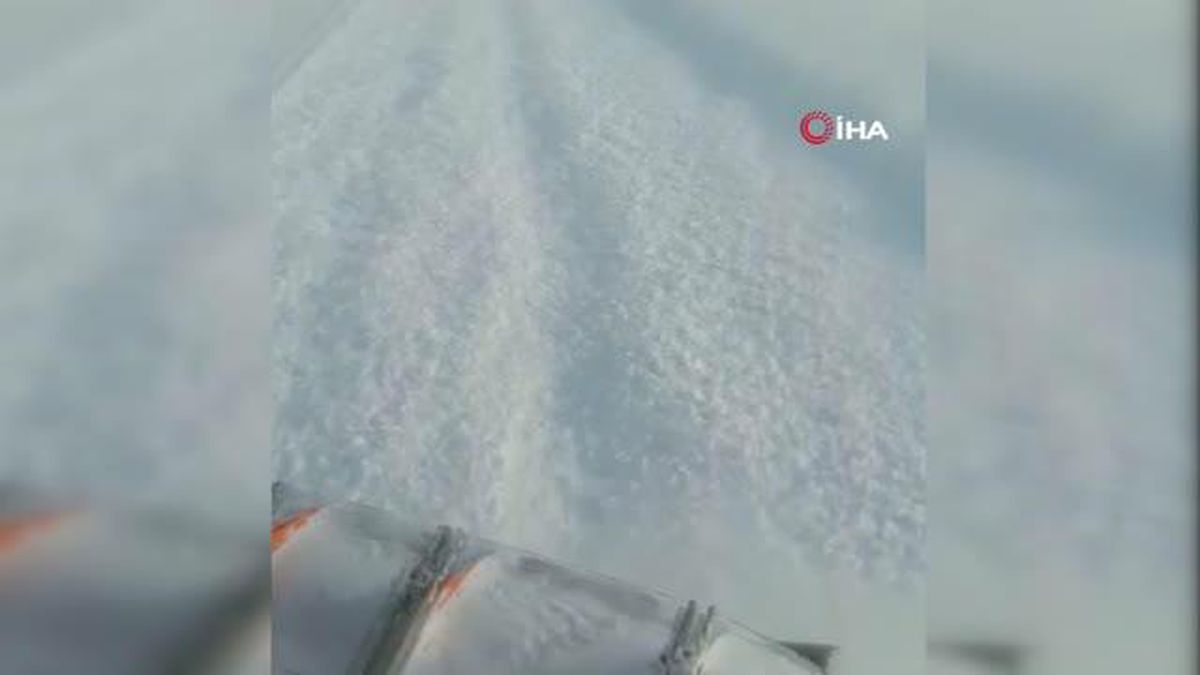 Bingöl'de kapalı 94 köy yolunda çalışma sürüyor