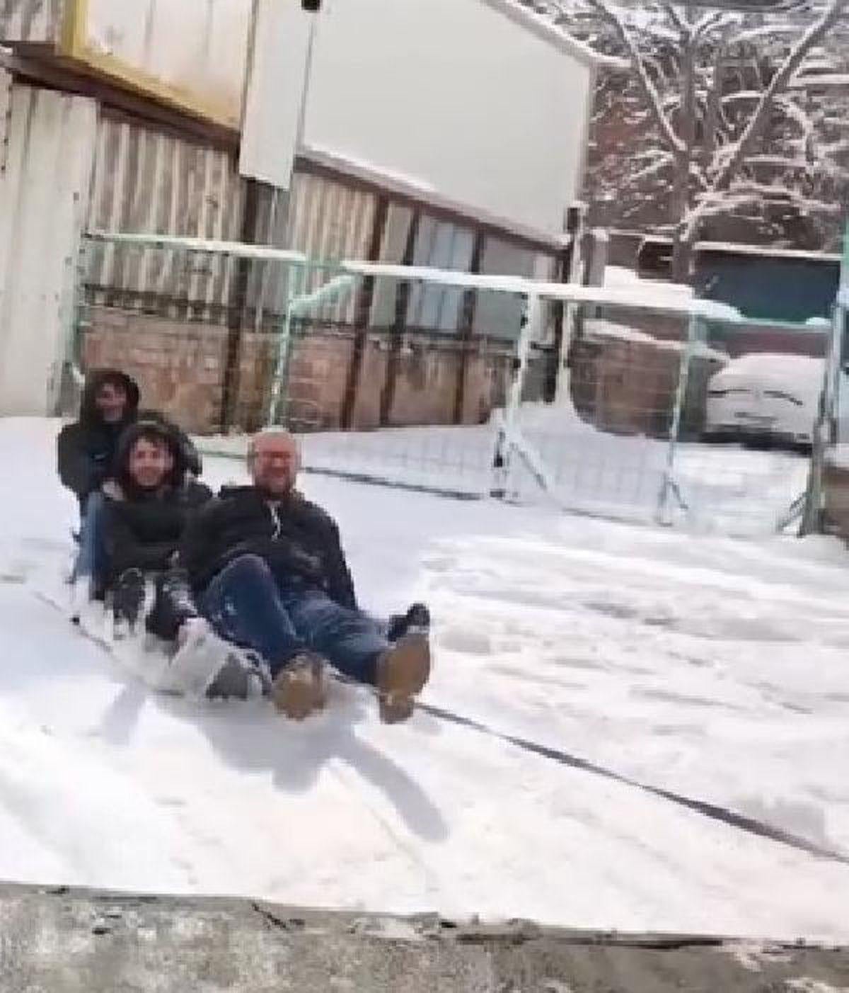 Bursa'da kar yağışı; 78 mahalle yolu ulaşıma kapalı (2)