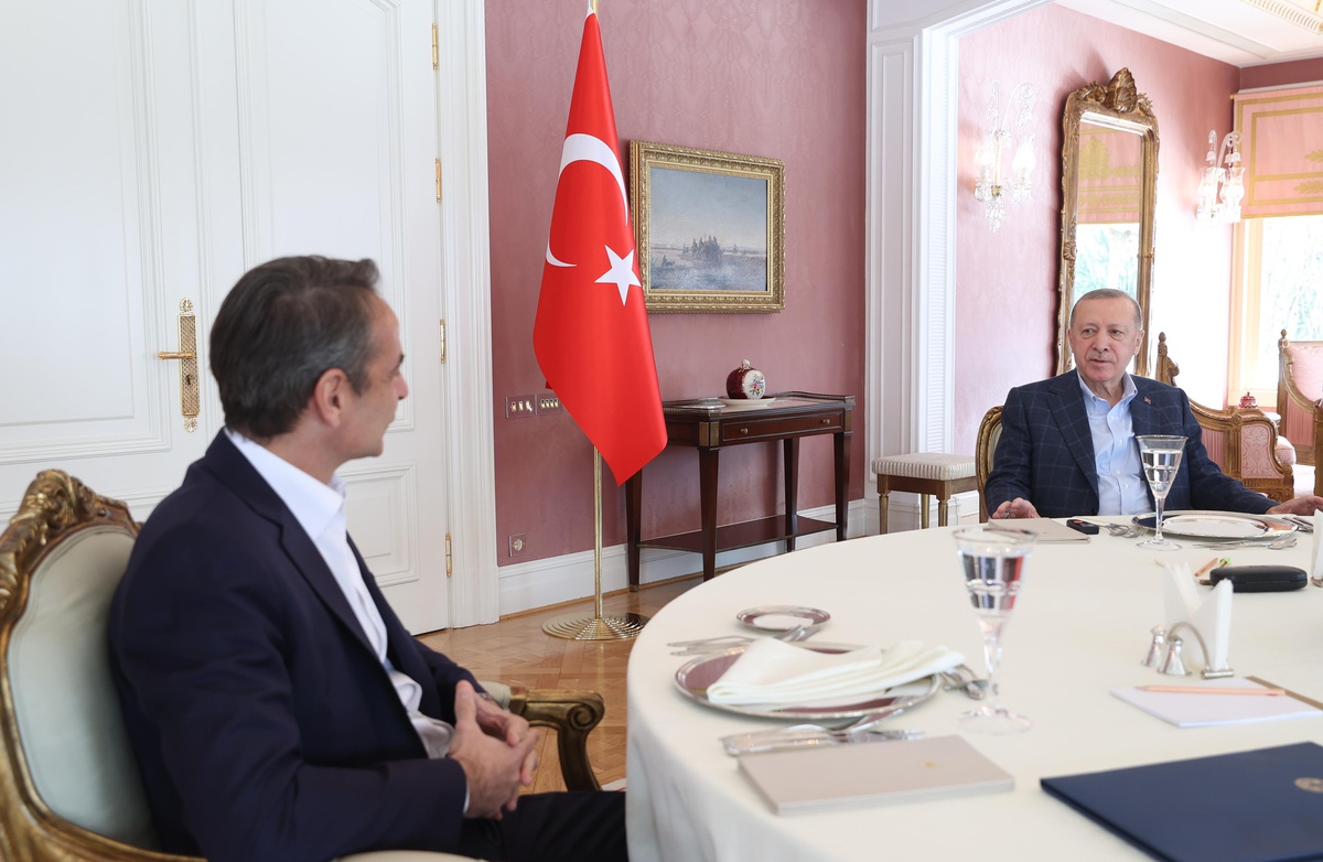 Cumhurbaşkanı Erdoğan, Yunanistan Başbakanı Miçotakis\'i kabul etti