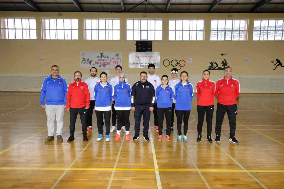 İşitme Engelliler Badminton Milli Takımı Yozgat\'ta kampa girdi