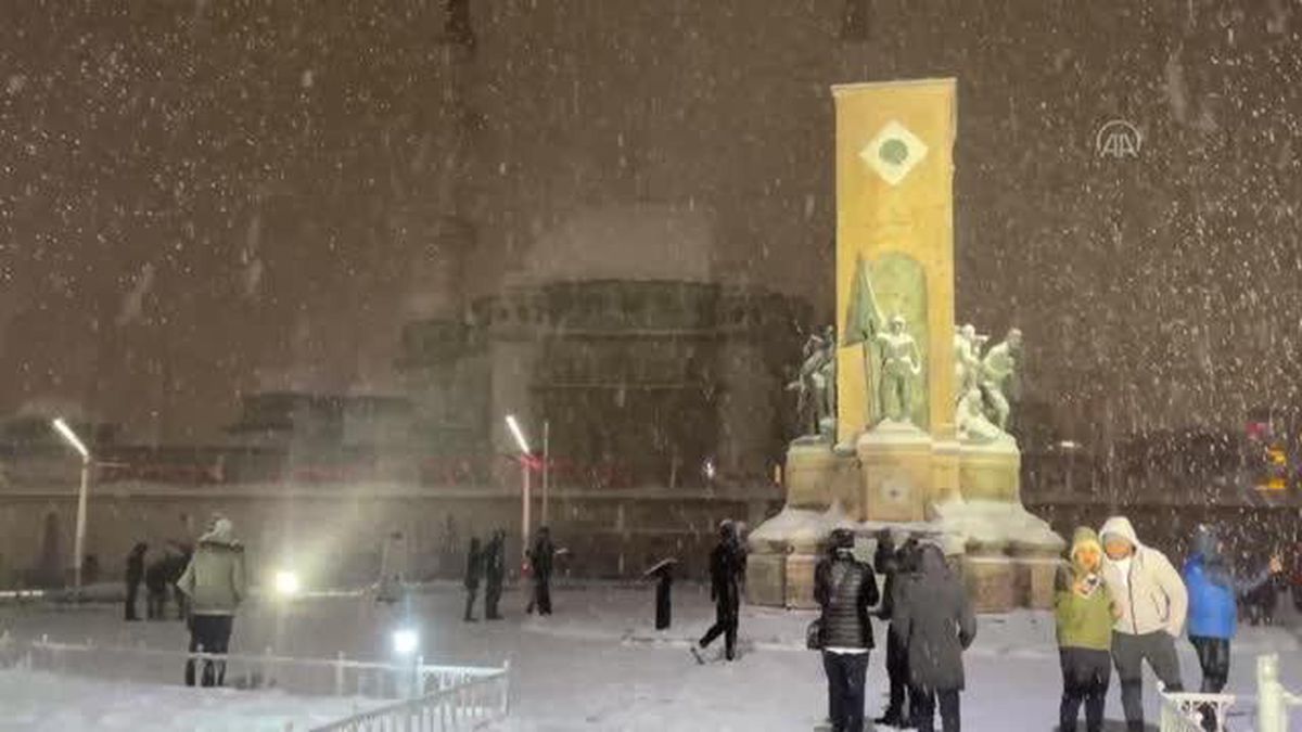 Kar yağışı aralıklarla devam ediyor