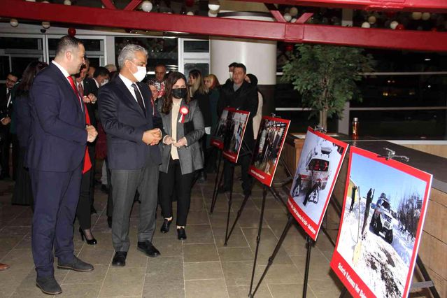 Sağlık çalışanlarından oluşan koro 14 Mart Tıp Bayramı konseri verdi
