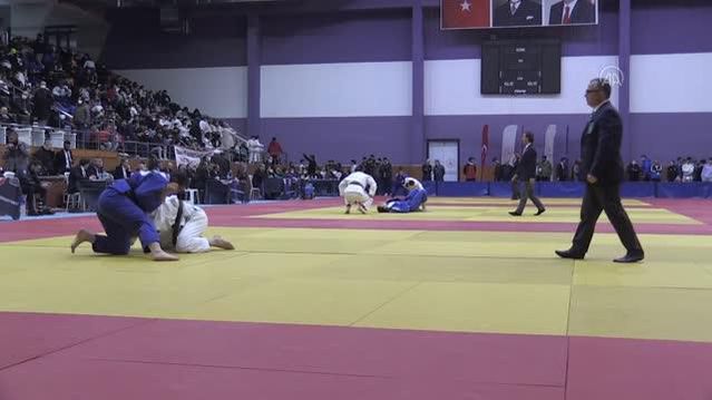 Spor Toto Gençler Türkiye Judo Şampiyonası'nın açılış seremonisi yapıldı