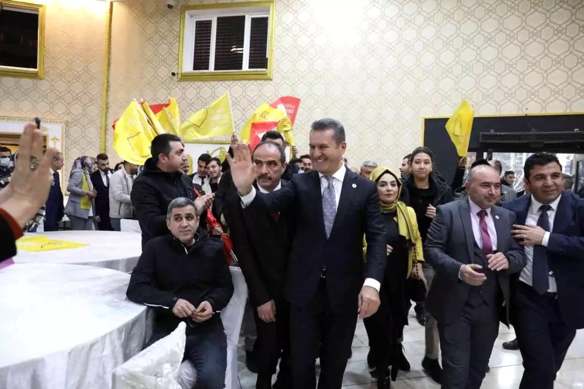 TDP Genel Başkanı Sarıgül: "Biden, Ukrayna\'nın yok olması pahasına da olsa, Rusya\'yı çökertmek istiyor"