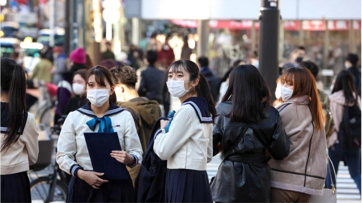 Tokyo\'daki okullara bir asır sonra öğrenciler için kılık-kıyafet serbestliği getirildi