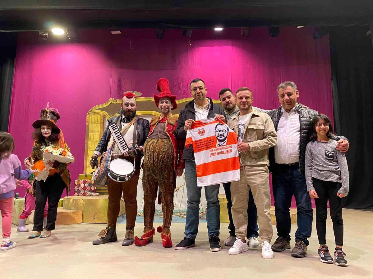 Toros Kaplanları Derneği\'nden tiyatro etkinliği