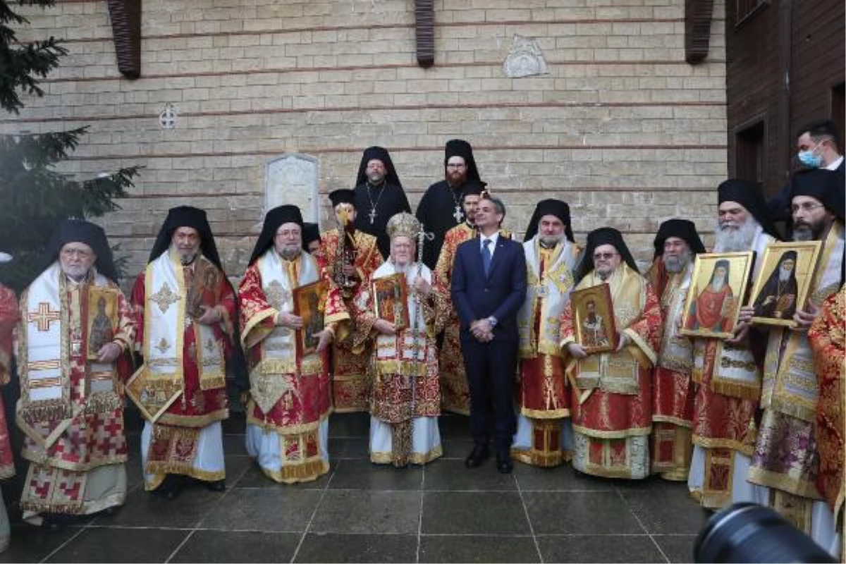 Son dakika: Yunanistan Başbakanı Miçotakis Fener Rum Patrikhanesi\'ndeki ayine katıldı