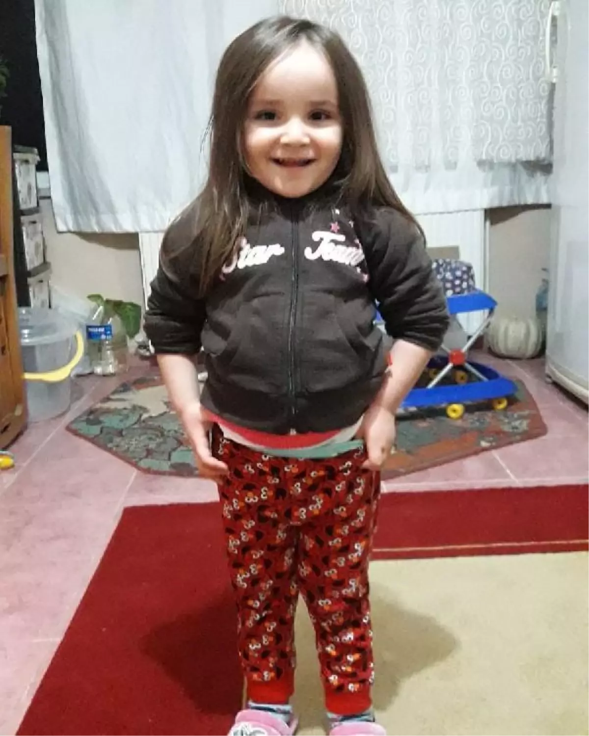 Çocuğun karnına yumruk atarak öldürmüştü! 3 yaşındaki kızının ölümüne sebep olan kadına 11 yıl 8 ay hapis